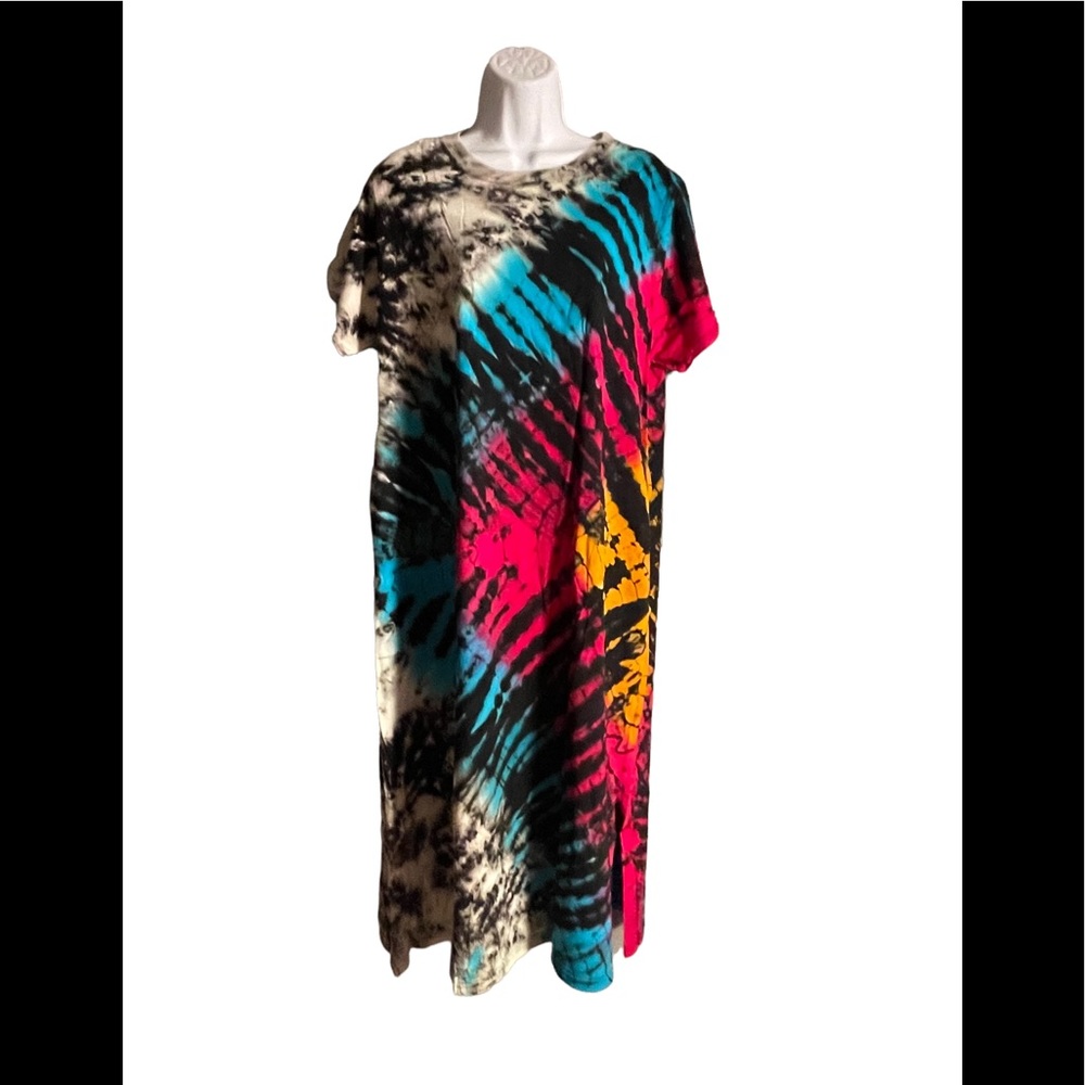 NWT.  DRESS by Sacred Threads.   BL/RD 2.      2221195A - Picture 2 of 5